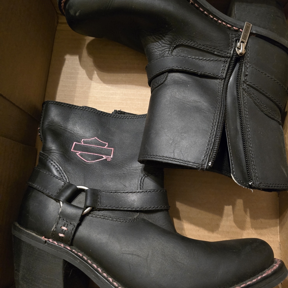 Harley-Davidson Women's Black Leather Short Riding Boots with Pink Accents